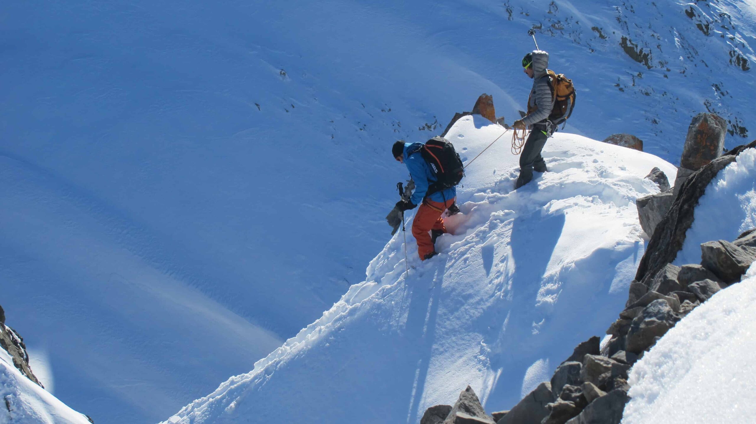 Une équipe de guide professionnels dans les Pyrénées