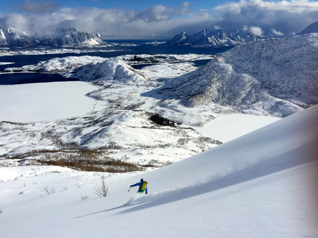 Esquí de montaña en las Lofoten